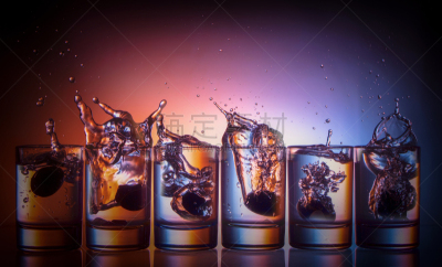 玻璃杯,液体,玻璃,红色背景,青绿色,饮料,活力,湿,含酒精饮料,华贵