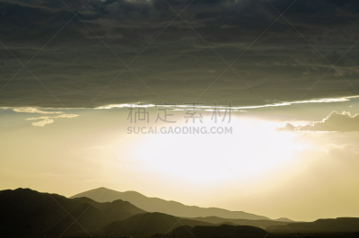 云,莫哈韦沙漠,雨,在上面,天空,山,云景,城镇,环境,图像