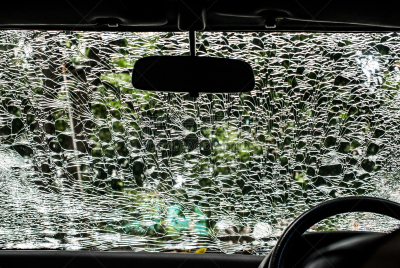 挡风玻璃,玻璃,损坏的,汽车,亨利阿诺德,餐具,正面视角,水平画幅,无人