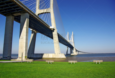 瓦斯科·达·伽马大桥,水,天空,公园,长椅,水平画幅,无人,巨大的,瓦斯科达伽马,户外