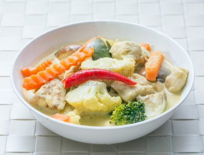 绿咖喱,椰汁,咖喱粉,咖喱,椒类食物,奶油,饮料,白色,过时的,著名景点