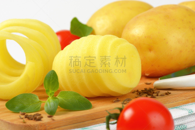 马铃薯,生食,案板,葛缕子籽,生新土豆,水平画幅,无人,有机食品,干净,特写