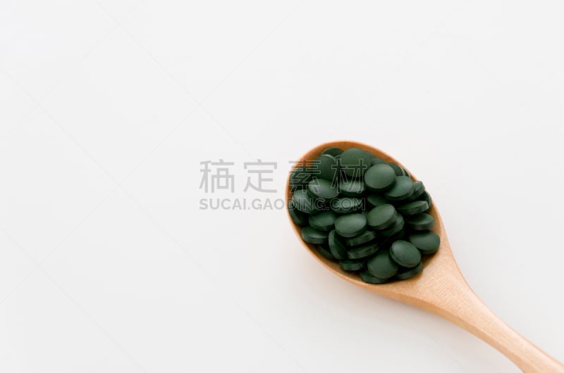 药丸,螺旋菌,木匙,白色背景,绿色,健康保健,膳食纤维,营养品,食品,食品杂货