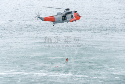 钻井救援船,直升机,水平画幅,海洋,海岸安全人员,危险,不幸,安全的,急救服务职业