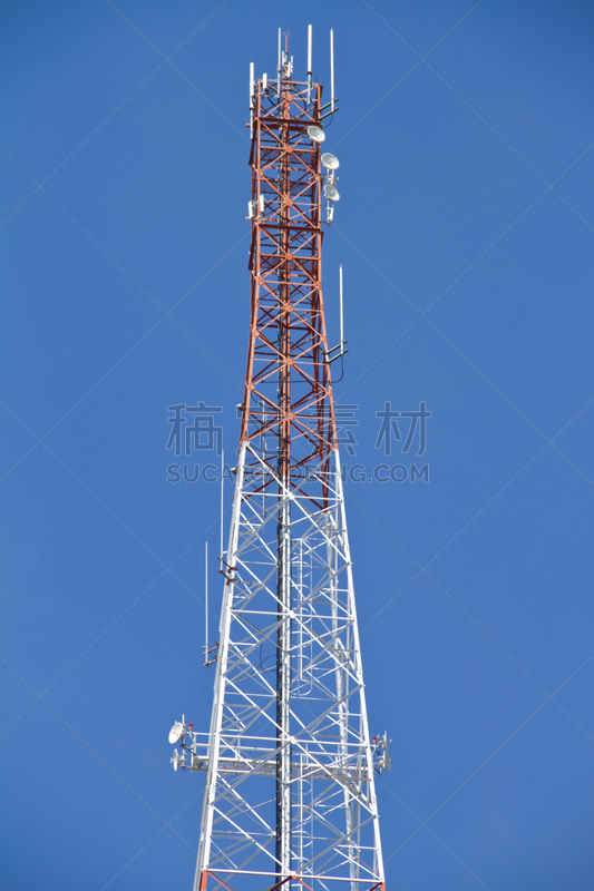 天空,蓝色,红色,白色,手机天线,在下面,天线,垂直画幅,气候,山