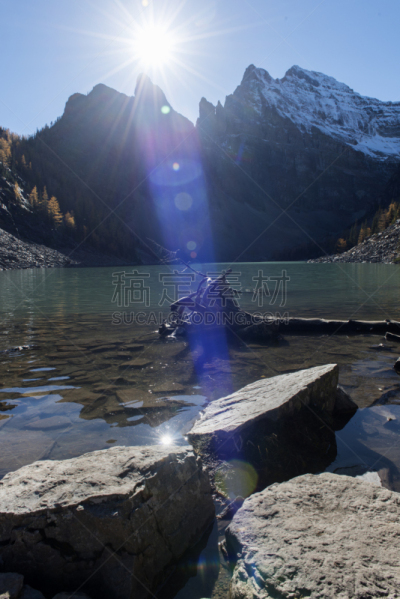 湖,露易斯湖,加拿大落基山脉,垂直画幅,水,洛矶山脉,雪,阿尔伯塔省,夏天,北美