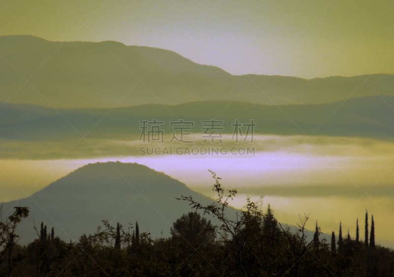 雾,山谷,天空,水平画幅,山,无人,早晨,户外,草,比斯毕市