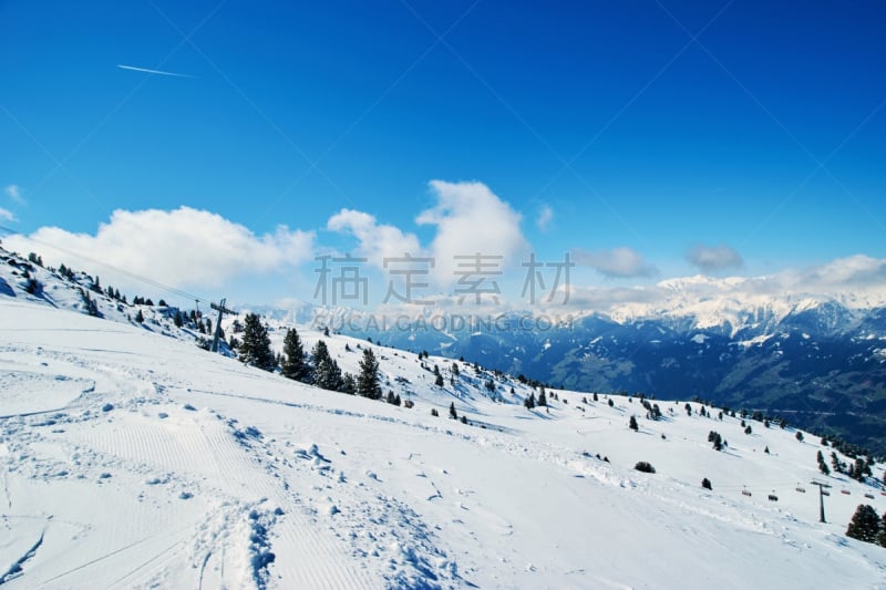 冬天,滑雪雪橇,障碍滑雪赛,天空,度假胜地,休闲活动,水平画幅,雪,无人