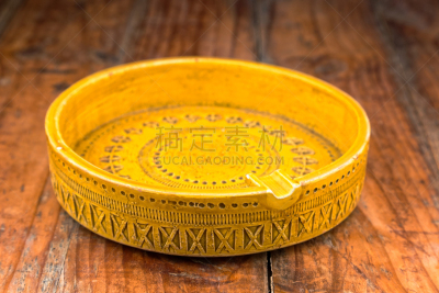 烟灰缸,空的,赤土陶器,吸烟问题,垃圾,式样,水平画幅,无人,背景分离,陶瓷制品