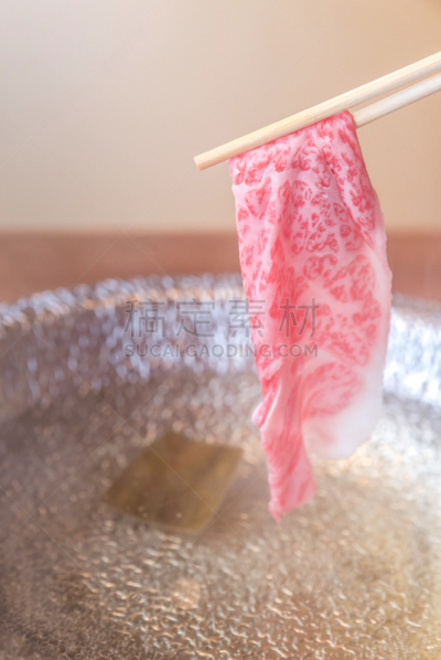 涮涮锅,炖品,寿喜烧,日式火锅菜,餐具,垂直画幅,传统,生食,膳食,锅