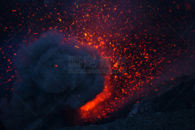 水平画幅,夜晚,火山地形,旅行者,户外,烟,山,著名景点,火山口,自然