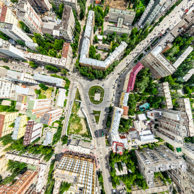 全景,夏天,航拍视角,都市风景,房屋,晴朗,十字路口,建筑外部,公园,停车