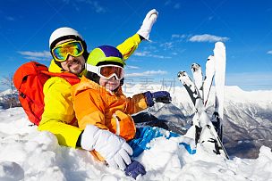 滑雪运动,雪,儿子,父亲,山顶,滑雪痕,高加索山脉,滑雪镜,防护面罩,滑雪坡