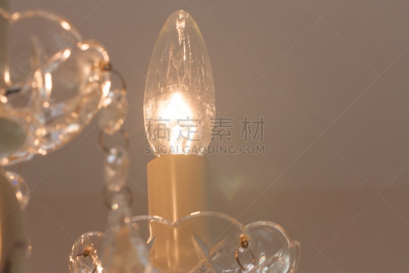 水晶吊灯,闪亮的,雕花玻璃杯,led灯,水平画幅,无人,电灯泡,灯,明亮,悬挂的