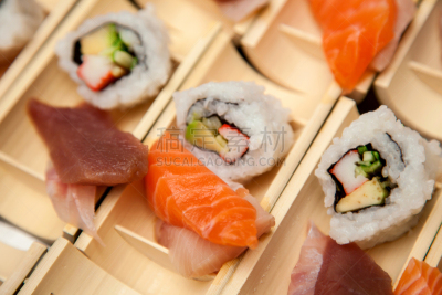 海产,日本,寿司,sake nigiri,鱿鱼寿司,寿司米,鱼卵,饭团,寿司店,海老寿司