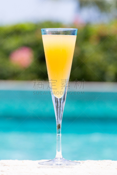 玻璃杯,贝里尼,垂直画幅,葡萄酒,水,留白,度假胜地,酒店游泳池,休闲活动,普罗赛柯起泡酒