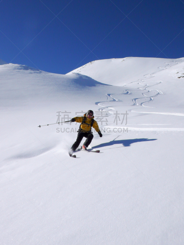 瑞士阿尔卑斯山,粉末状雪,冬天,滑雪运动,深的,非凡的,非都市风光,女性,下移,享乐