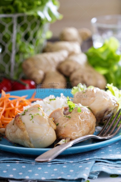 烤的,稻,鸡腿,椰汁,垂直画幅,格子烤肉,家禽,果汁,饮料,生姜