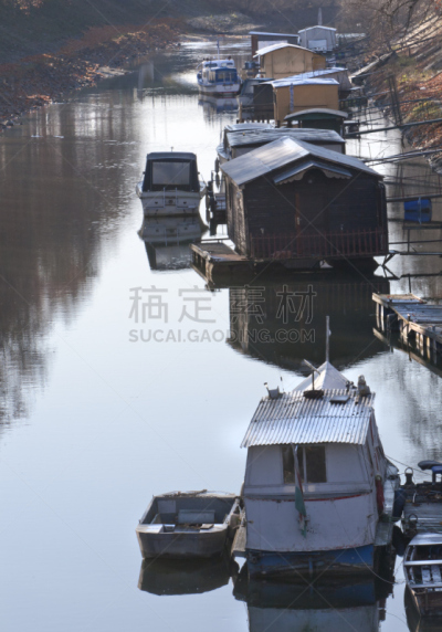 商用码头,小的,垂直画幅,正面视角,水,停泊的,旷野,摩尔人风格,工业船,建筑业