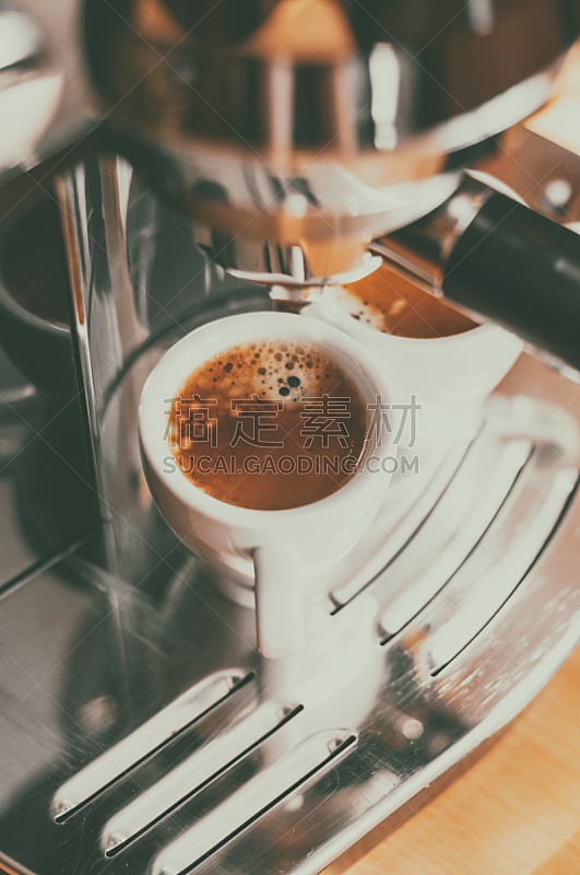 清新,杯,浓咖啡,咖啡,小的,咖啡机,垂直画幅,褐色,早晨,饮料
