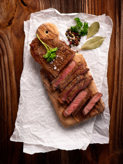 牛排,垂直画幅,格子烤肉,嫩里脊排,腰肉,托斯卡纳区,肉,盘子,沙朗牛排,低的