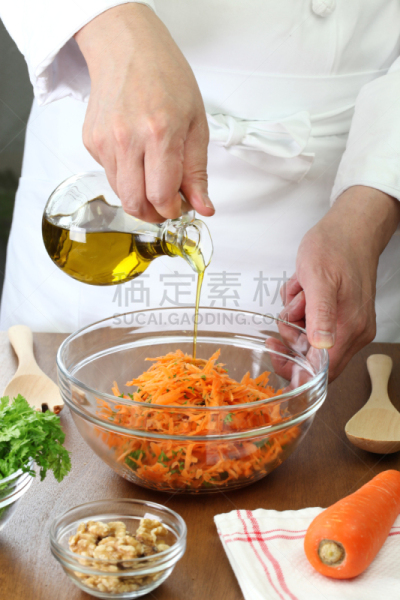 胡萝卜,沙拉,搓碎干酪,垂直画幅,开胃品,制服,男性,橙子,商业厨房,想法