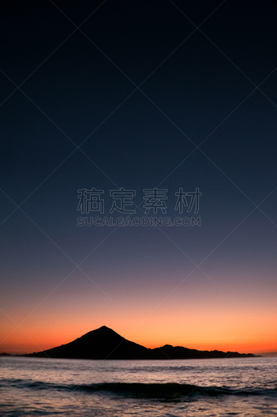 金字塔形,岛,垂直画幅,南美,留白,风,山,夜晚,无人,户外