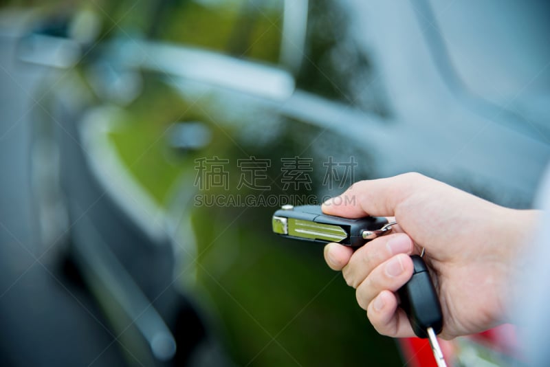 开锁,女人,汽车,手,汽车报警器,车钥匙,小轿车门,租赁合同,贷款,防盗警铃