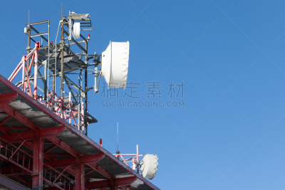 无线电通信塔,中等数量物体,背景聚焦,天空,天线,青绿色,透明,通用分组无线业务,第三代移动通信,扩音器