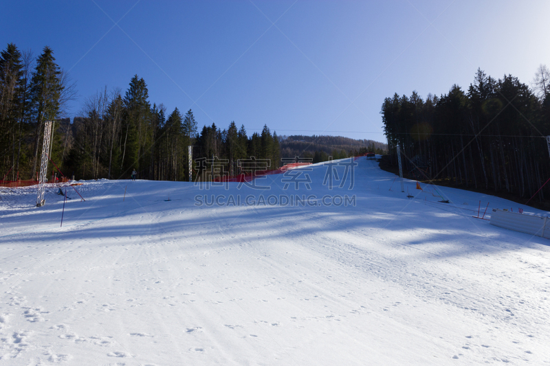 欣特斯托德,滑雪雪橇,2016,素裙,大回转,国际滑雪联合会,国际足球赛,障碍滑雪赛,国际足球队