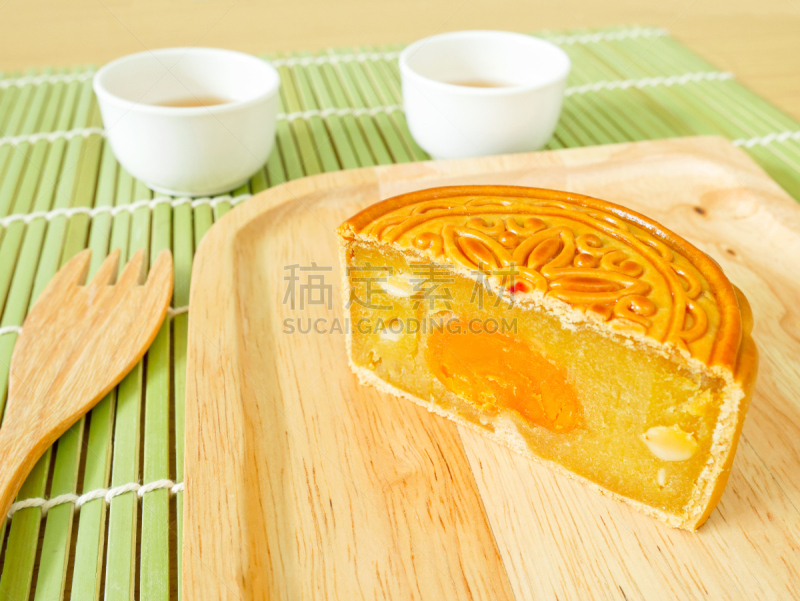 榴莲,咸蛋黄,切成两分的,月亮,图像,甜点心,充满的,竹子,蛋黄,茶