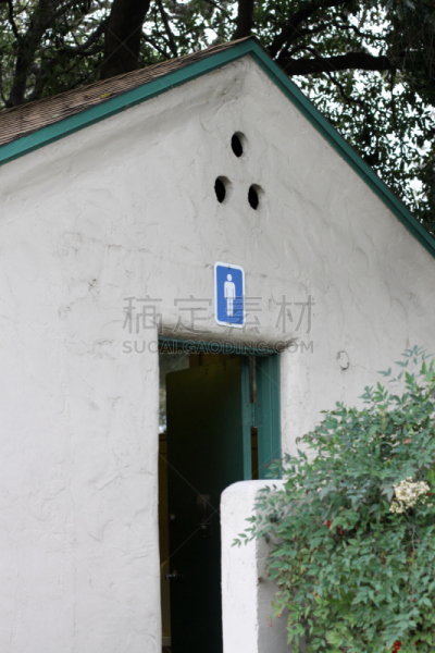 男人,住宅房间,安全护栏,临时性厕所,垂直画幅,美,公园,无人,洗手间标志,浴室