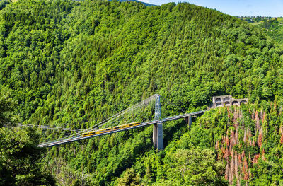 黄色,火车,桥,古老的,夏天,石材,过去,都市风景,火车站站台,彩色图片