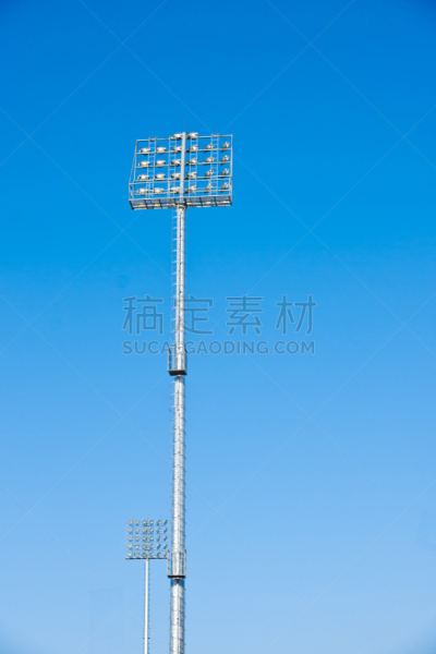 体育场,塔,背景聚焦,天空,卤素灯,垂直画幅,能源,无人,足球运动,照亮