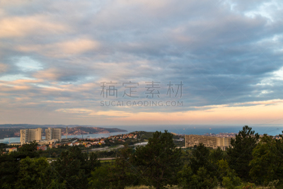 的里雅斯特,海湾,弗留利-威尼斯朱利亚大区,水,天空,风,水平画幅,海港,古老的,夏天