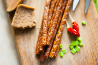 面包,清新,香肠,洋葱,剪刀,椒类食物,烟熏食品,水平画幅,传统,干的