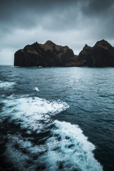 岩石,岛,韦斯特曼纳埃亚尔,海岸地形,垂直画幅,水,天空,群岛,暴风雨,云