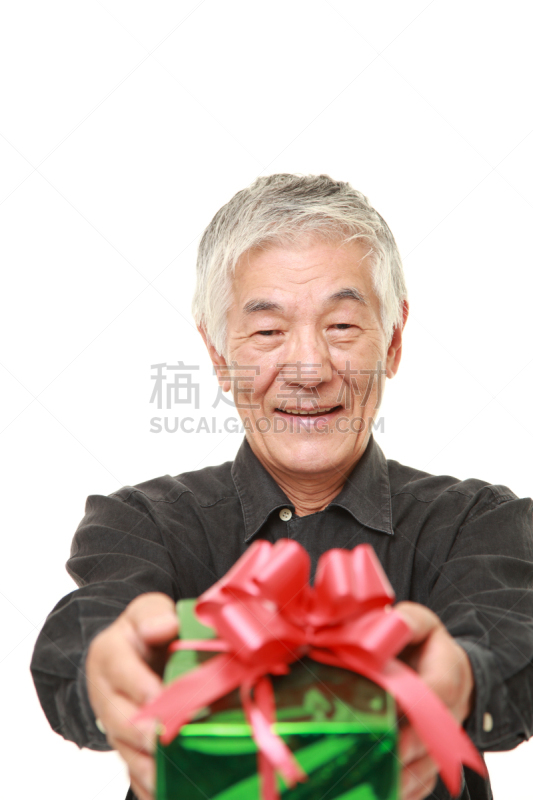日本人,老年人,礼物,男人,长袖衫,黑咖啡,白发,垂直画幅,蝴蝶结