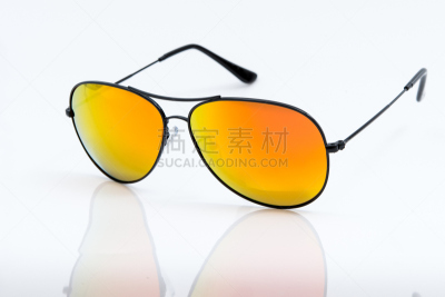 太阳镜,黄色,分离着色,白色背景,紫外线辐射,个人随身用品,水平画幅,山,玻璃,夏天