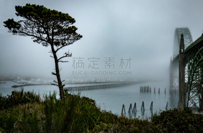 俄勒冈州,雅吉纳主大桥,河流,雾,纽波特,海岸地形,俄勒冈郡,奥勒冈海滨,水平画幅,建筑