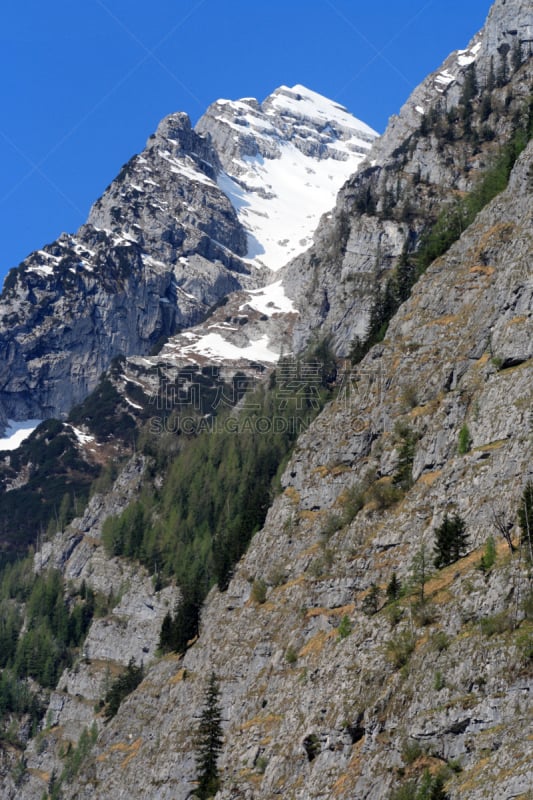 瓦茨曼-马斯夫山,部分,贝希特斯加登,瓦茨曼山,巴伐利亚阿尔卑斯山区,长焦镜头,垂直画幅,天空,雪,无人