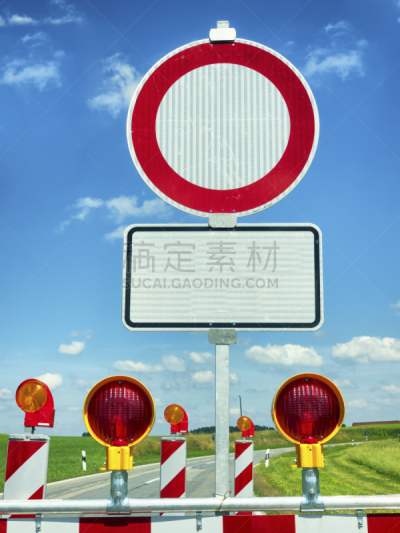 路障,禁止驶入,禁行街道,路钉,此路不通标志,距离标志,安全栅栏,非请莫入,公路路障,建筑施工屏障