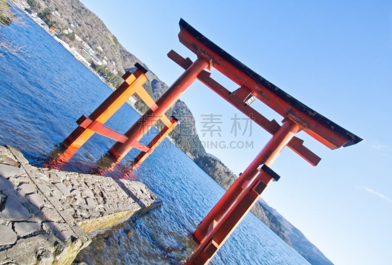 鸟居,湖,水边,芦之湖,日本之神道教,自然,旅游目的地,水平画幅,建筑,无人