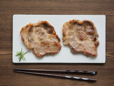 韩国食物,猪肉,格子烤肉,烧肉,烤猪肉,韩国泡菜,朝鲜的新年,韩国中秋节,韩语,日本食品