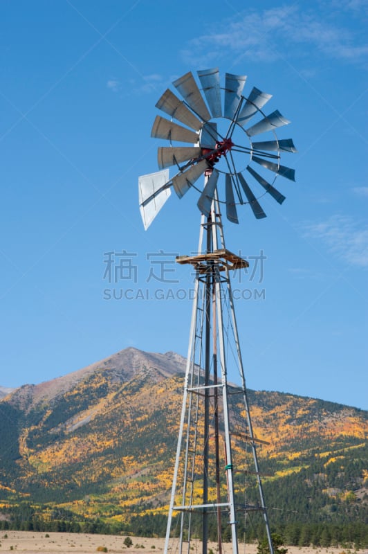 普林斯顿山,风车,秋天,高校峰,白杨类,垂直画幅,天空,留白,洛矶山脉,山