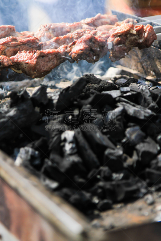 肉,串肉签,快餐,街头食品,垂直画幅,格子烤肉,沙嗲,膳食,户外,泰国