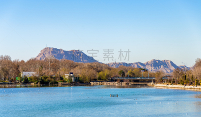 伊斯法罕,伊朗,都市风景,河流,宰因达河边河,码头周围,河堤,水,天空,公园
