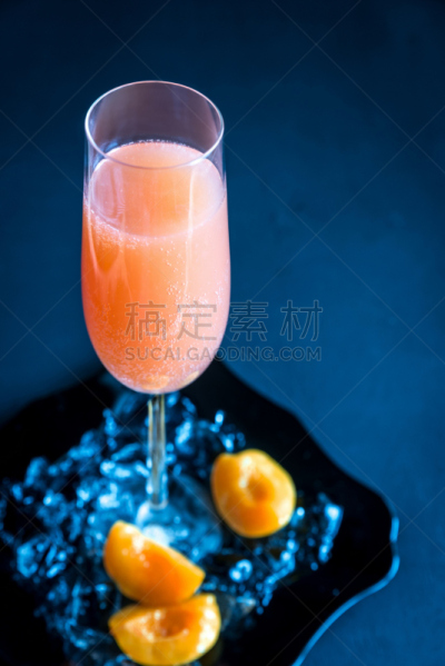 鸡尾酒,贝里尼,垂直画幅,葡萄酒,无人,桃,含酒精饮料,碾碎了的,饮料,香槟