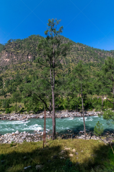 Uttarakhand, a state in northern India crossed by the Himalayas, is known for its Hindu pilgrimage sites. Rishikesh, a major centre for yoga study, was made famous by the Beatles’ 1968 visit. The city hosts the evening Ganga Aarti, a spiritual gathering o