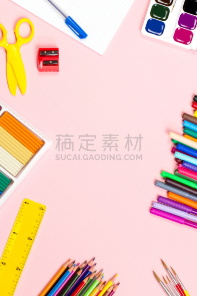 留白,学校用品,概念,重返校园,垂直画幅,卷笔刀,艺术,无人,彩色铅笔,便签